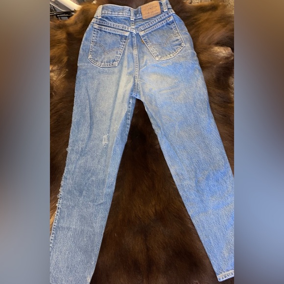 Vintage womens Levi jeans, size 3 - Picture 3 of 7